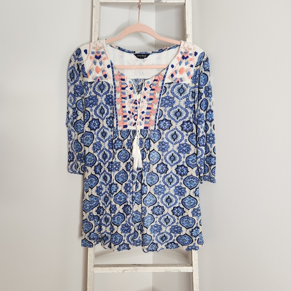 Lucky Brand Tops - Lucky Brand womens 1X linen blend embroidered tassle peasant top boho